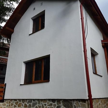 New And Comfortable Two Bedroom House Garana Exterior foto