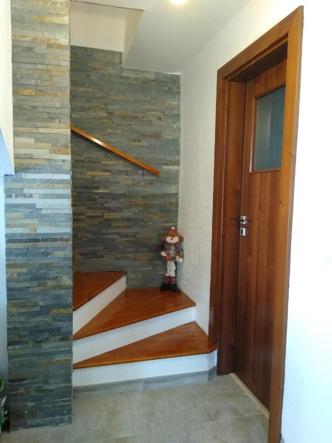 New And Comfortable Two Bedroom House Garana Exterior foto