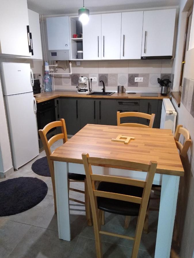 New And Comfortable Two Bedroom House Garana Exterior foto